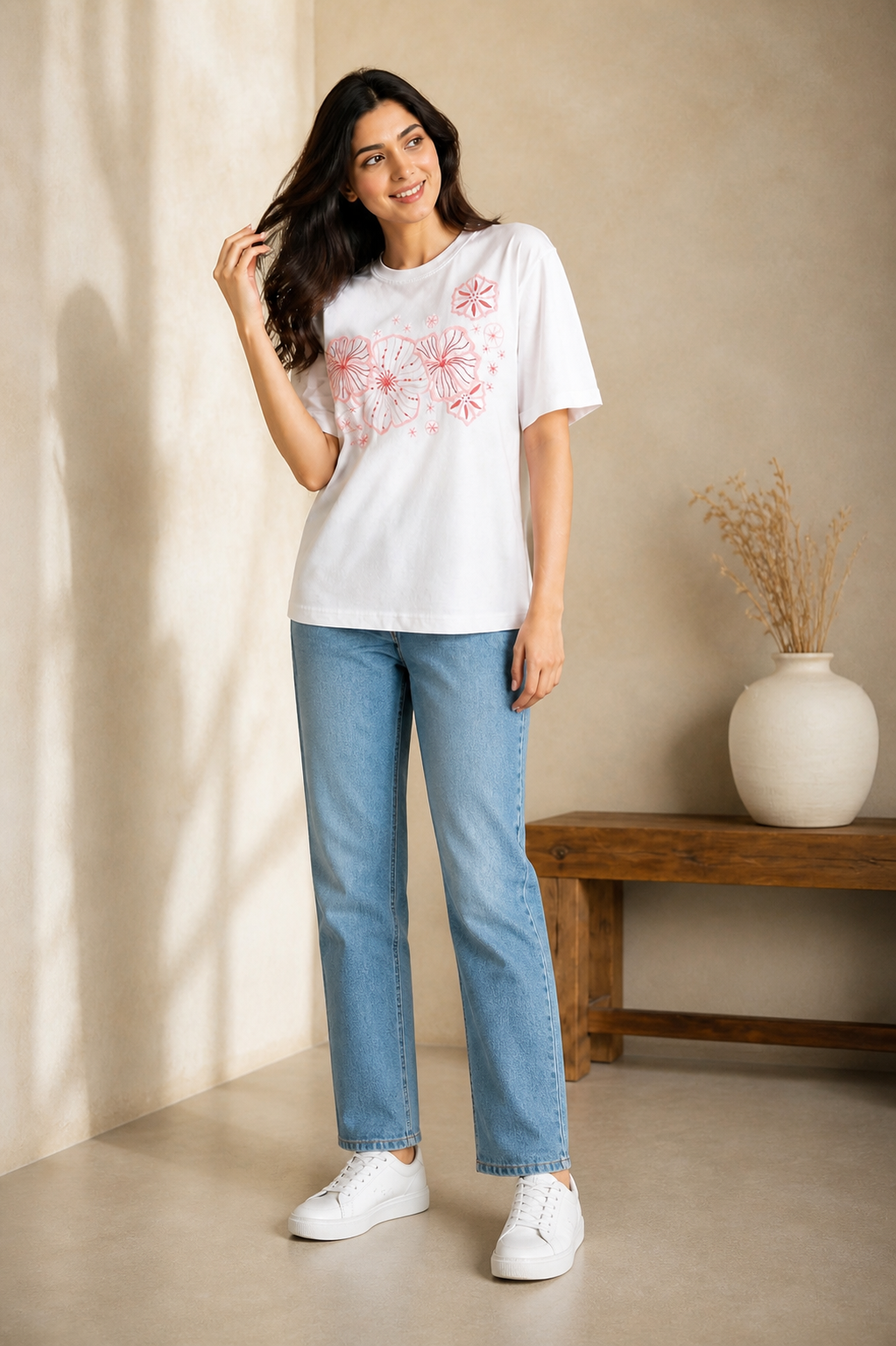 Élan Chikankari Tee