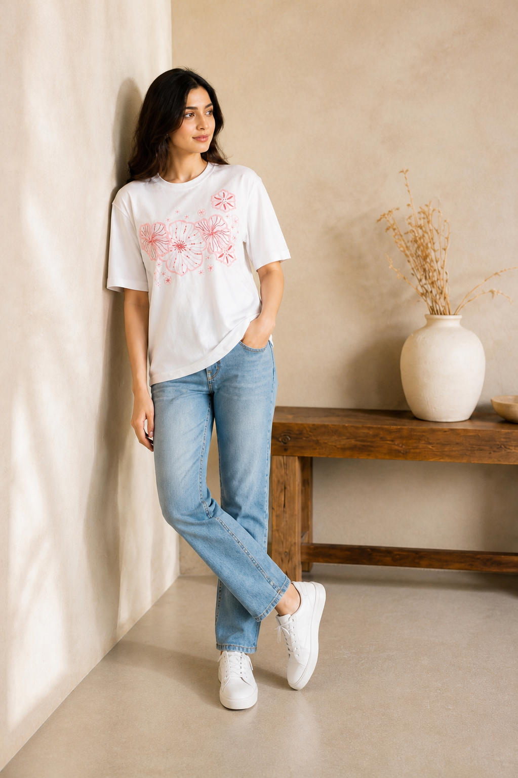 Élan Chikankari Tee